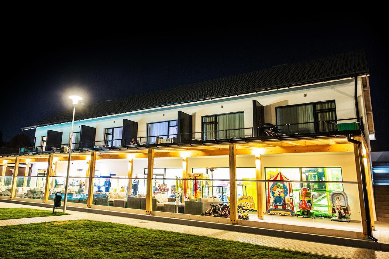 Holiday Park & Resort Rowy Ровы Экстерьер фото